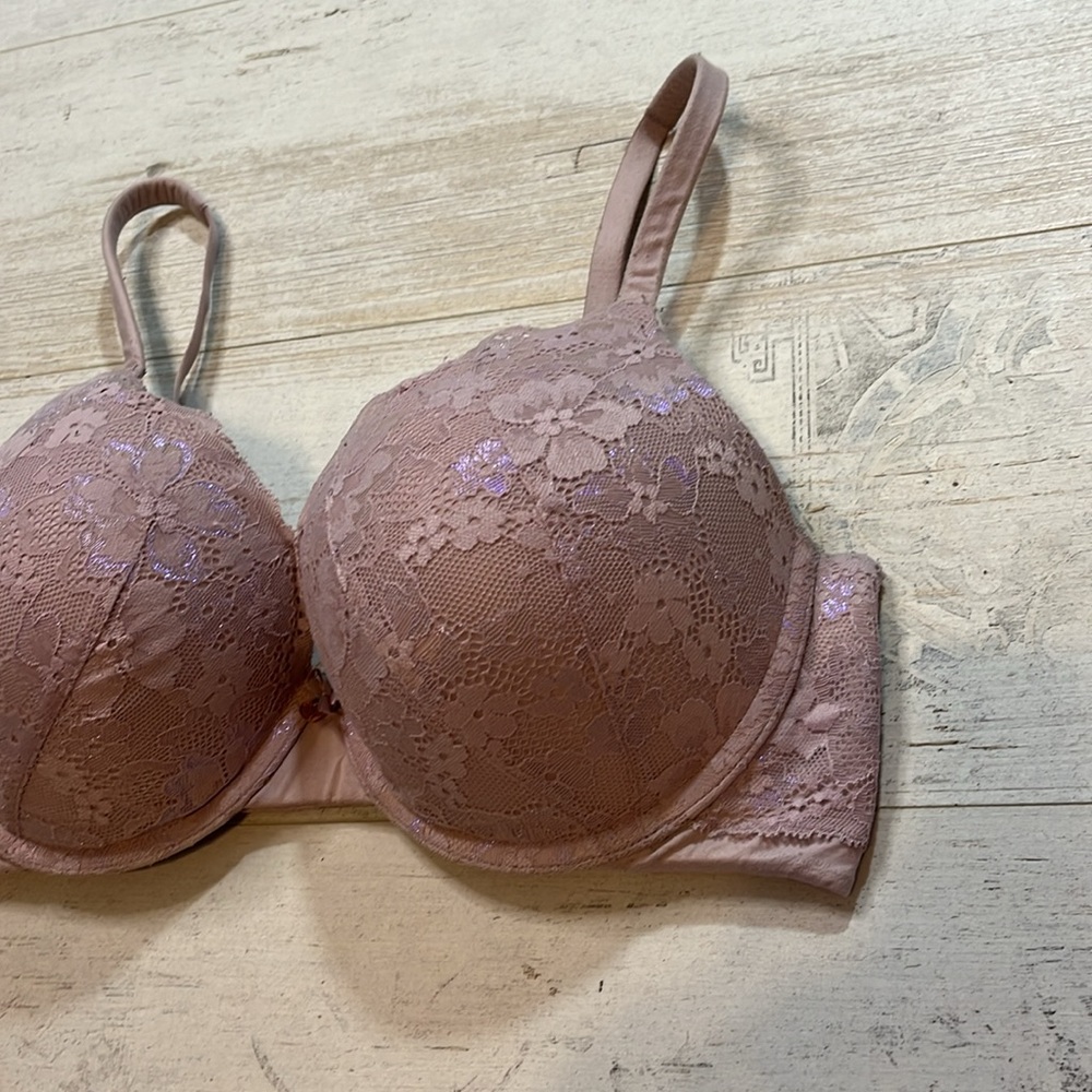 Victoria’s Secret Light Purple Lace Body by Victoria Perfect Shape Bra - Picture 3 of 8